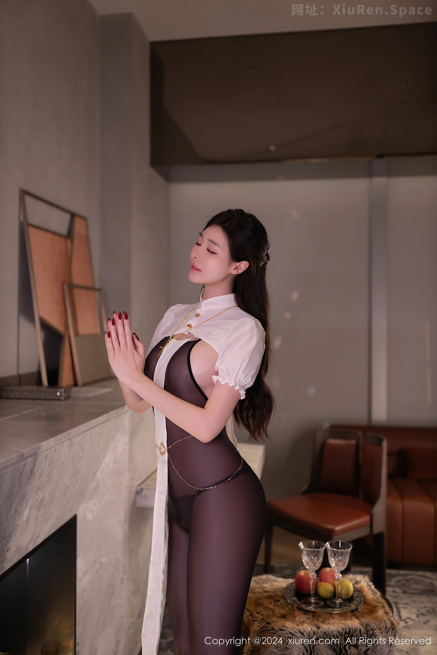 图片[5]-[XiuRen秀人网] VOL.9350 模特小逗逗性感白上衣配超薄连体黑丝秀曼妙身姿惹火诱惑写真79P-秀人网官方网站